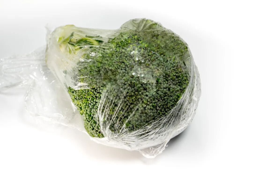 “一次性浴帽”来罩菜，这种保鲜膜靠谱吗？